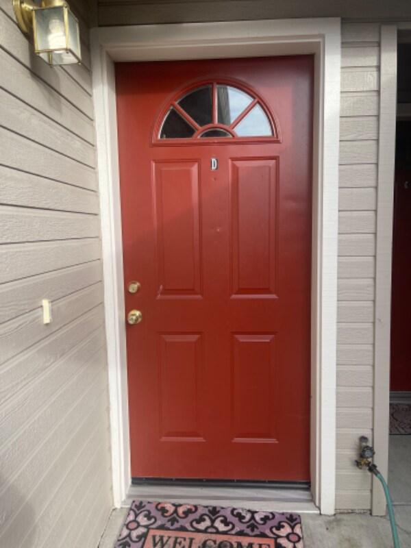 Building Photo - 1511 Hollyhock Dr