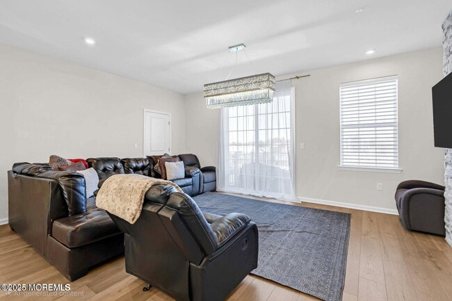 Building Photo - 2002 Evans Ln