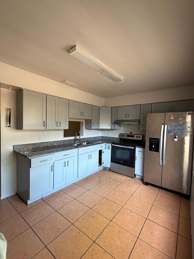 Building Photo - 101 Red Cedar Dr