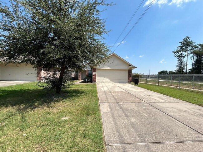 Building Photo - 9127 Farm Ridge Ln