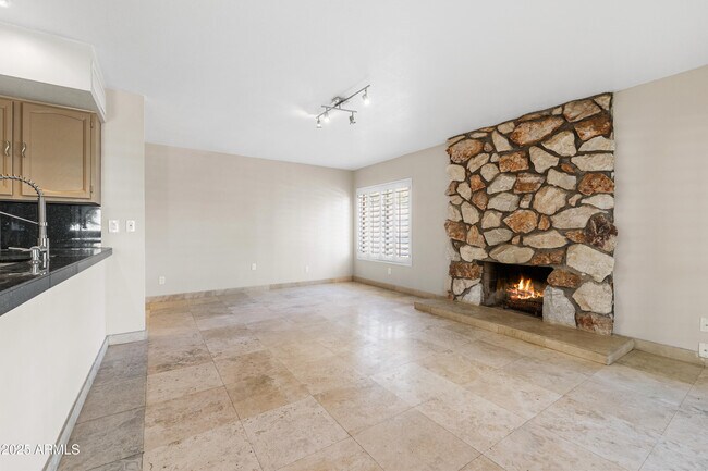 Foto del edificio - 8624 N Timberlane Dr