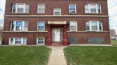 Building Photo - 672 Connecticut St