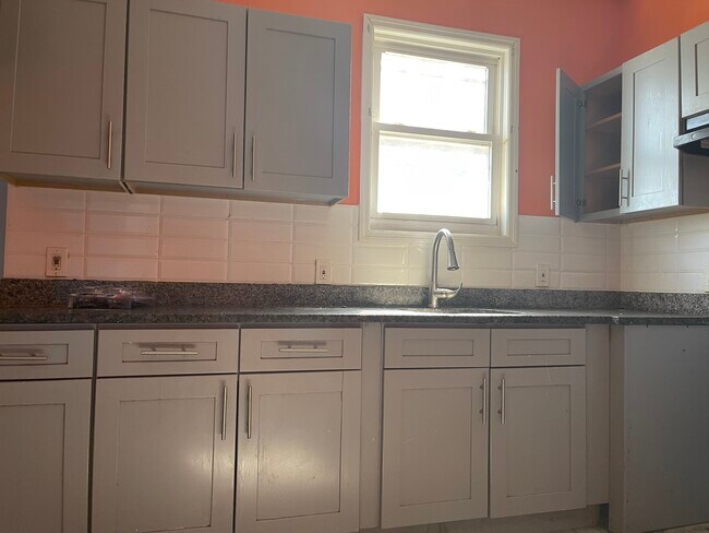 Foto del edificio - 20 Fulton Ave