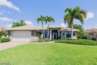 Building Photo - 18127 Royal Hammock Blvd