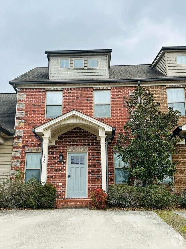 Building Photo - 120 NE Bellingham Dr