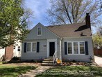 Primary Photo - Charming bungalow in central St. Louis Park!