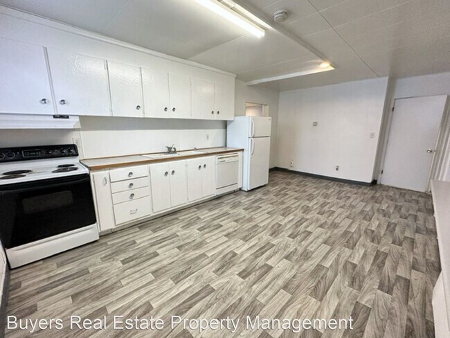 Building Photo - 3 br, 1 bath House - 2409 McRae Rd #12