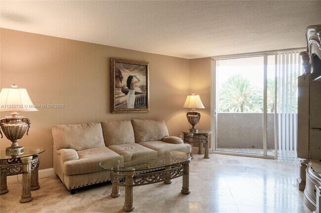 Building Photo - 19501 W Country Club Dr