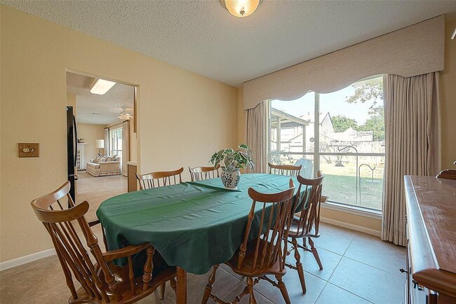 Building Photo - 4610 Wolverhampton Way