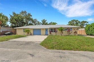 Building Photo - 2772 Riverview Dr