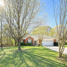 Building Photo - 200 Chipper St