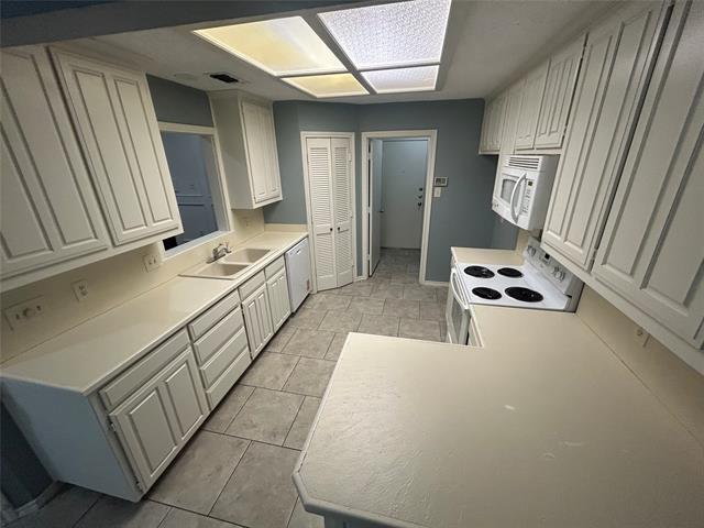 Foto del edificio - 5614 Arbor Valley Dr