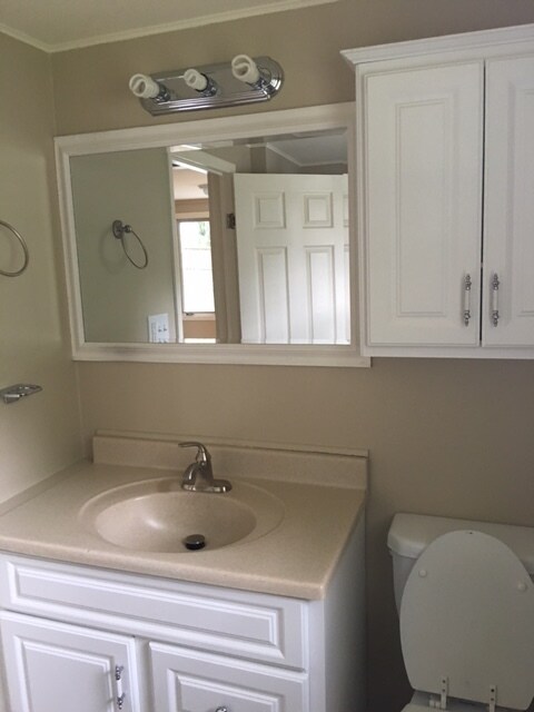 Foto del edificio - 3 bdrm/1 bath cottage-style home