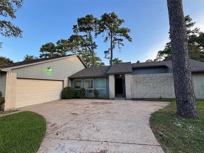 Building Photo - 12614 Campos Dr