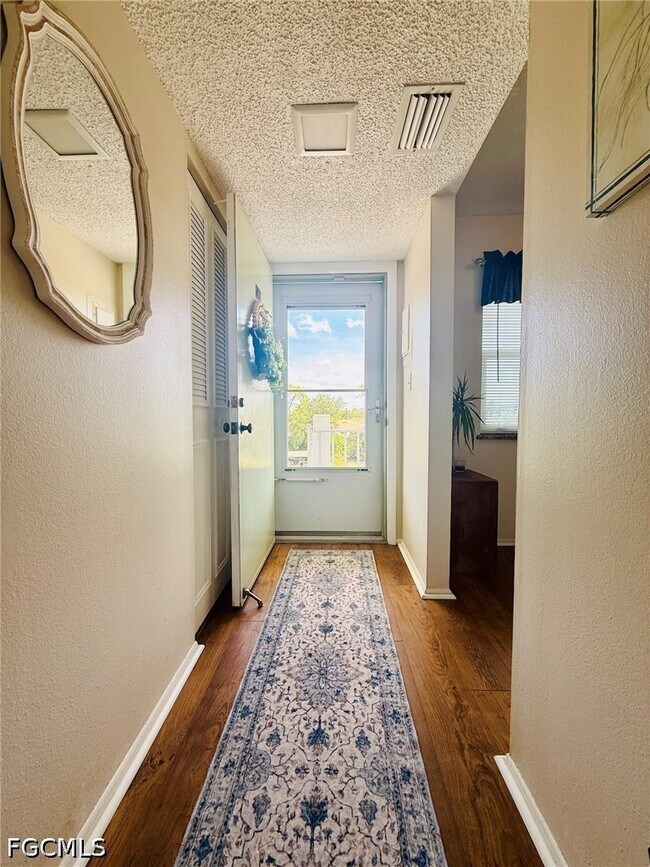 Foto del edificio - 1580 Pine Valley Dr