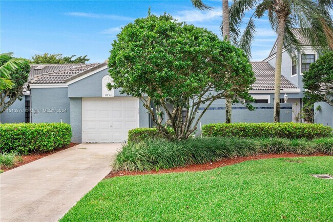 Foto del edificio - 8354 Waterford Ave