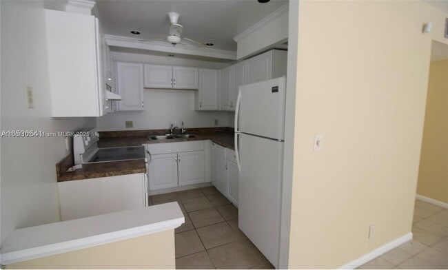 Foto del edificio - 6361 N Falls Cir Dr