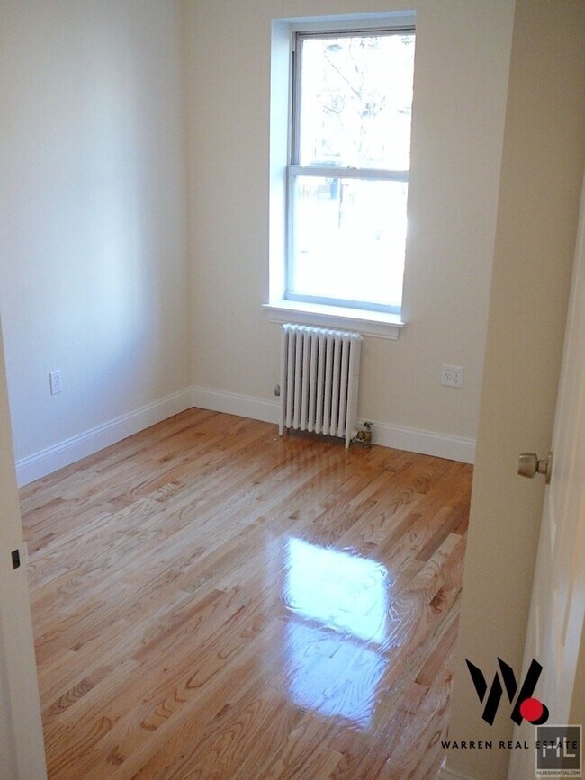 Building Photo - 132 1 Avenue