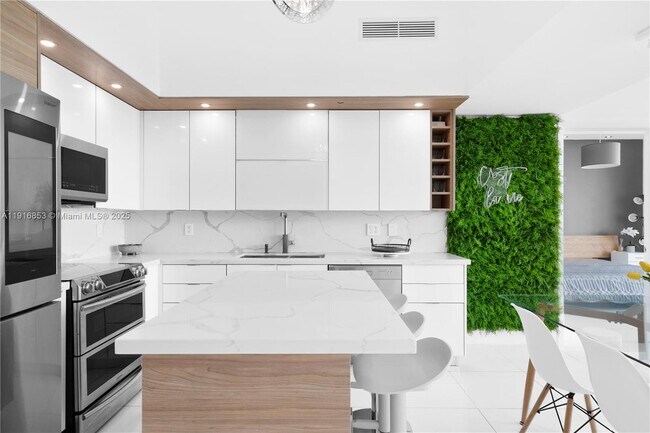 Foto del edificio - 92 SW 3rd St