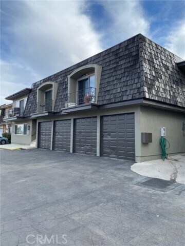 Primary Photo - 21632 Brookhurst St