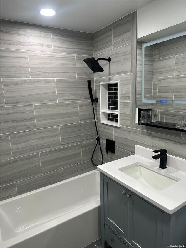 Building Photo - 233 E Fulton St