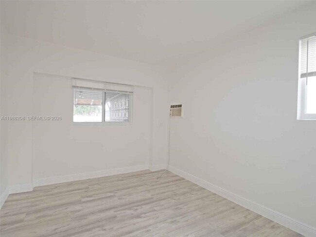 Foto del edificio - 5510 Johnson St