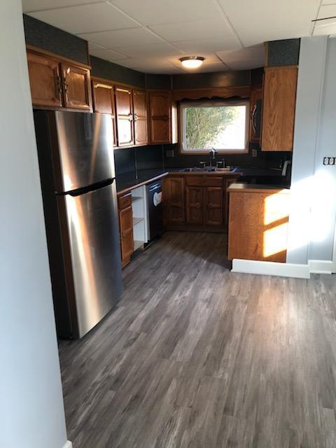 Pisos completamente nuevos en toda la casa. - 119 Fairview St.