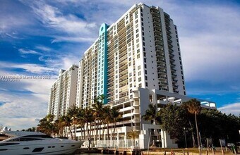 Building Photo - 1800 Sunset Harbour Dr