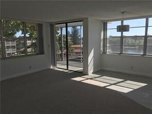 Building Photo - 2761 Taft St