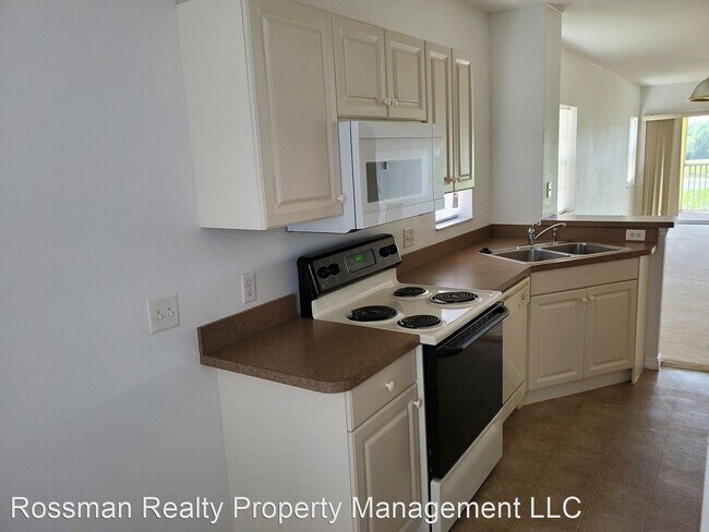 Building Photo - 3 br, 2 bath House - 2140 Heron Lake Drive...