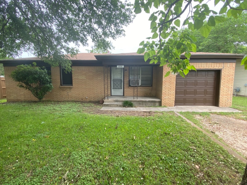 Primary Photo - 400 Ave I