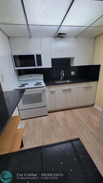 Foto del edificio - 151 SW 135th Terrace