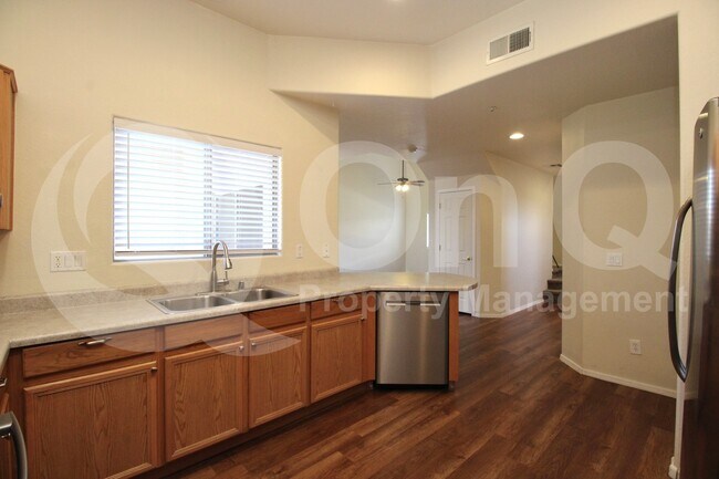 Foto del edificio - 8078 W Mary Jane Ln