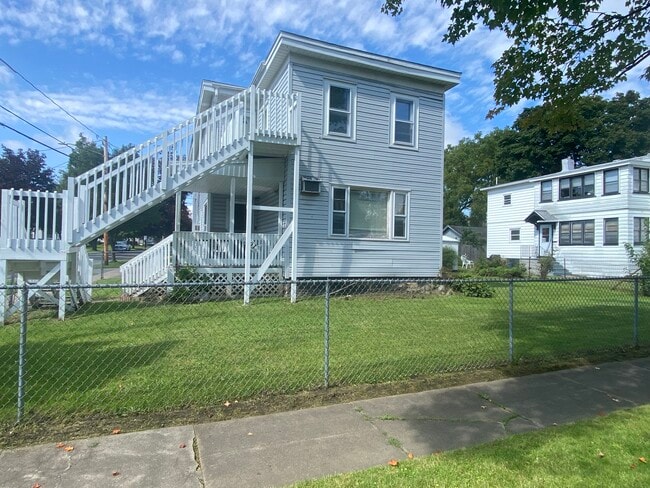 Building Photo - 301 McCool Ave