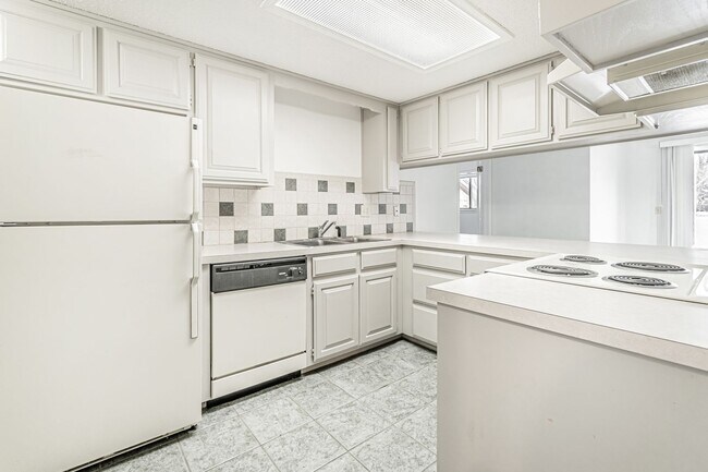 Foto del edificio - Rogers Duplex in Desirable Location!