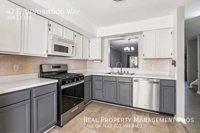 Foto del edificio - 4232 Devonwood Way