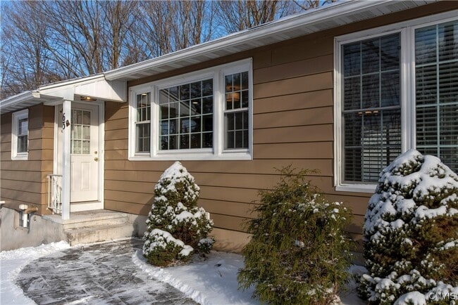 Building Photo - 63 Higby Rd