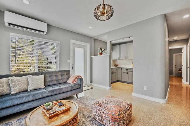 Foto del edificio - 1215 NE 17th Ave