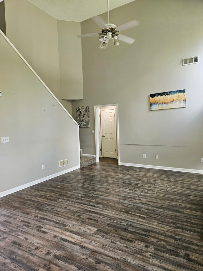 Building Photo - 415 Cadeleigh Ct