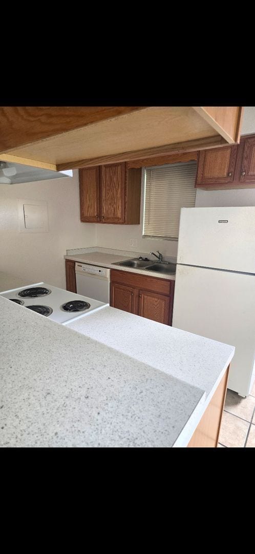 Building Photo - 932 N Belvedere Ave