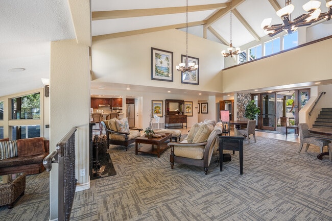 Building Photo - Pinecreek Village Apartments