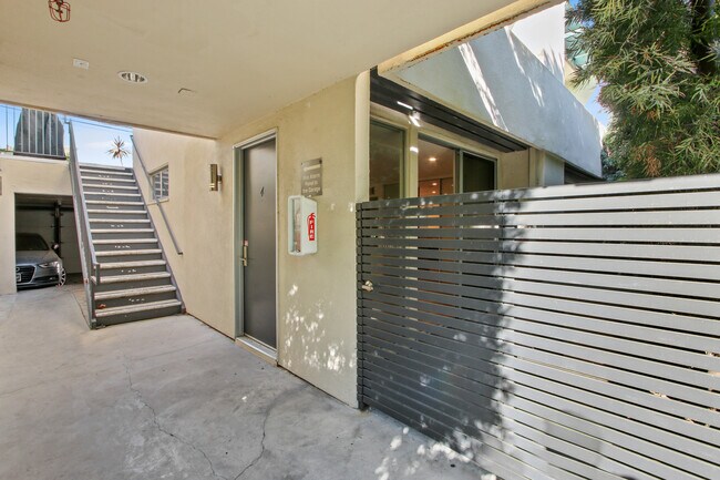 Building Photo - 350 S McCarty Dr