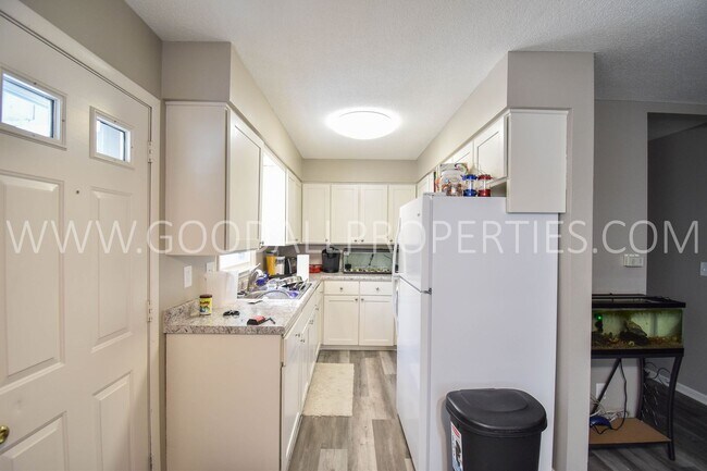 Foto del edificio - 2 Bedroom 1.5 Bath Home