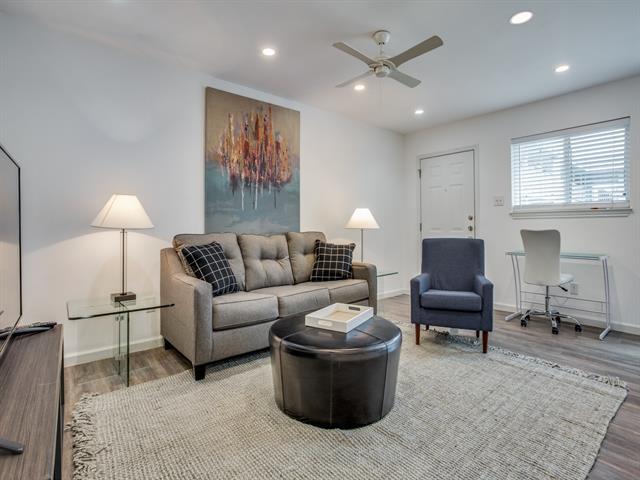 Foto del edificio - 4928 Live Oak St