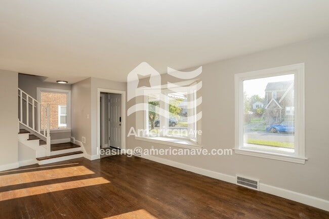 Foto del edificio - 5766 3 Mile Dr