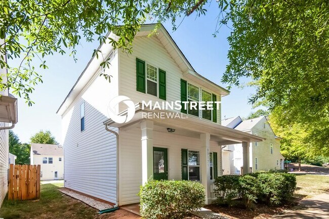Foto del edificio - 3 Bedroom Pet-Friendly Home in Huntersville, NC with Main Street Renewal