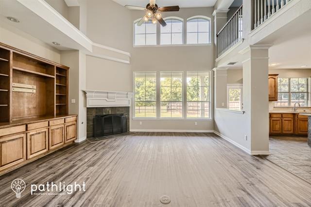 Foto del edificio - 3817 Basswood Ln