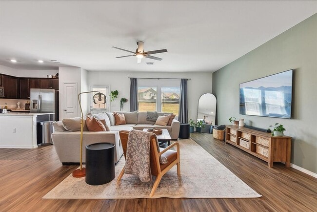 Foto del edificio - 5908 Eden Dr