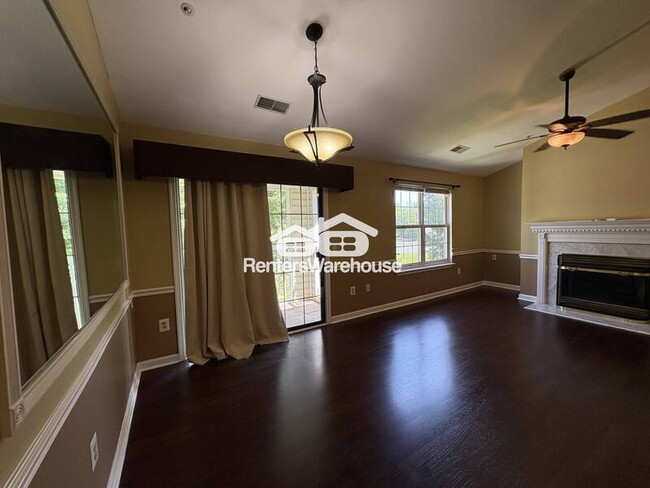 Building Photo - 1310 Sheridan Pl