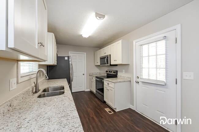 Building Photo - 64 Acorn Dr, Dallas, GA 30157